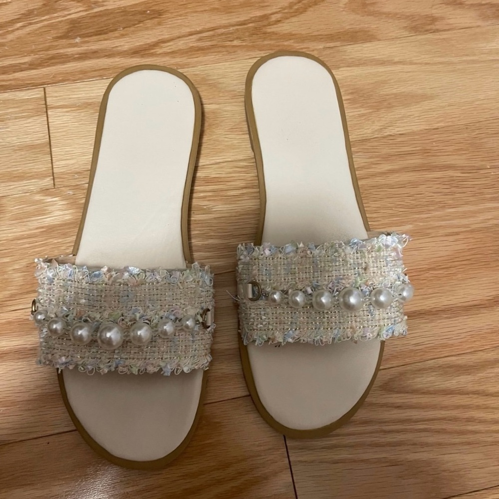 Amazon Cream Tan Sandals with Pearl Embellishments